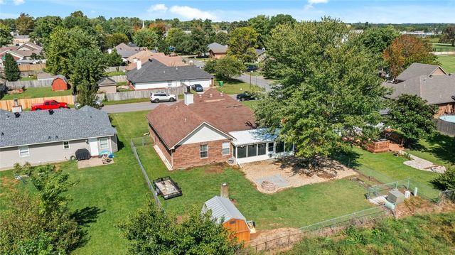 397 Thompson Street, Centerton, AR 72719