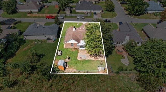 397 Thompson Street, Centerton, AR 72719