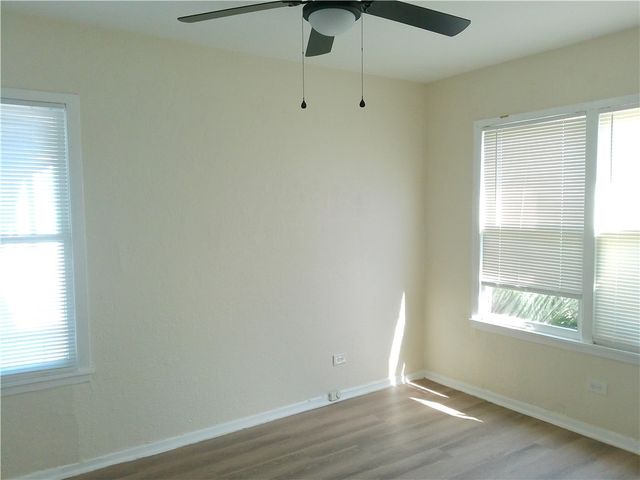 3120 Santa Fe St 2, Corpus Christi, TX 78404