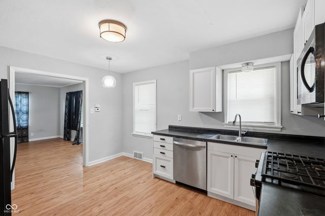 740 1st Avenue NE, Carmel, IN 46032