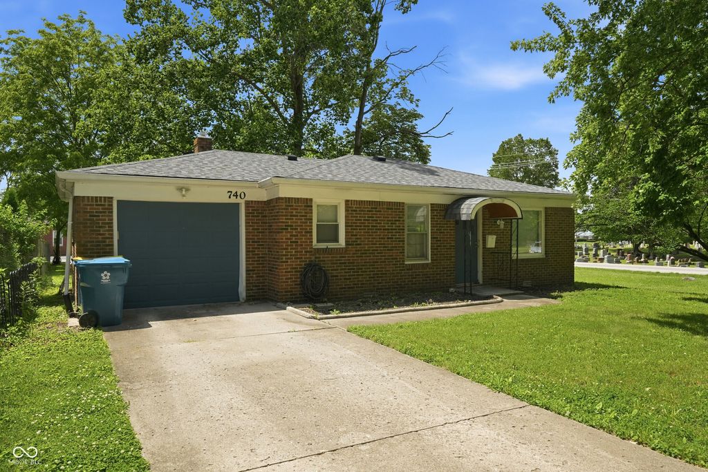 740 1st Avenue NE, Carmel, IN 46032