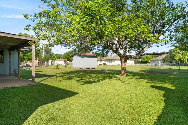 909 Garden View DR, Georgetown, TX 78628