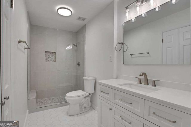 122 Tuxworth Circle, Decatur, GA 30033