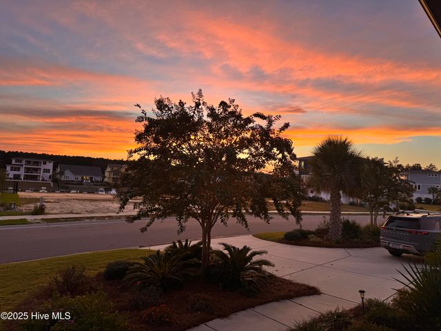 163 Voyager Way, Hampstead, NC 28443