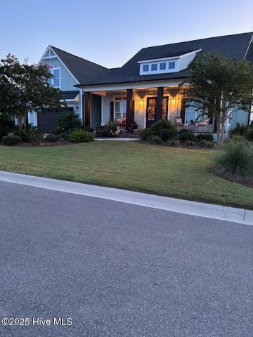 163 Voyager Way, Hampstead, NC 28443