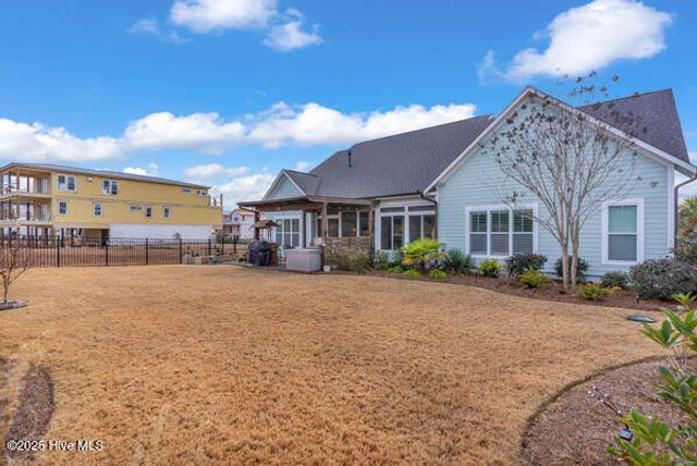 163 Voyager Way, Hampstead, NC 28443