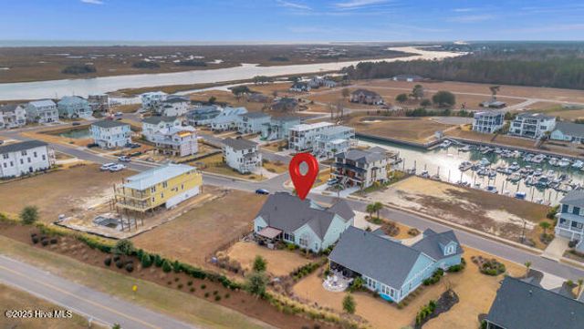 163 Voyager Way, Hampstead, NC 28443