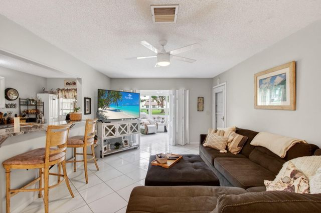 5050 Nesting Way B, Delray Beach, FL 33484
