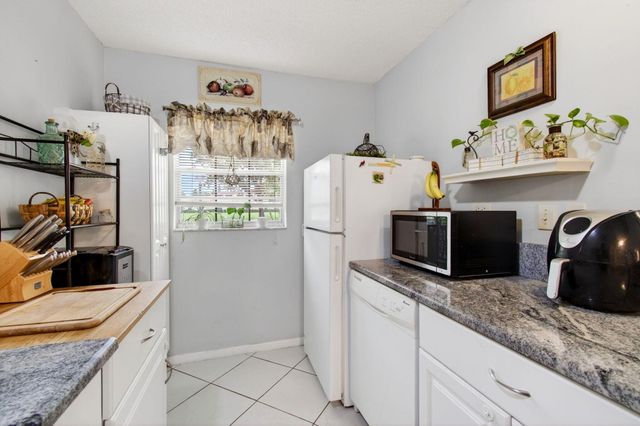 5050 Nesting Way B, Delray Beach, FL 33484