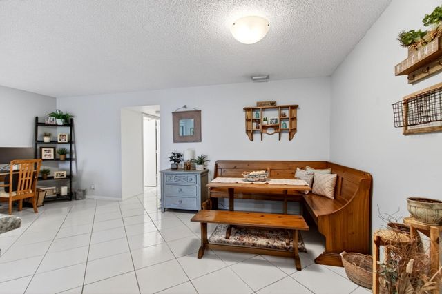 5050 Nesting Way B, Delray Beach, FL 33484