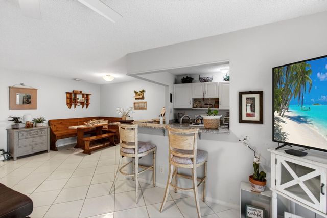 5050 Nesting Way B, Delray Beach, FL 33484