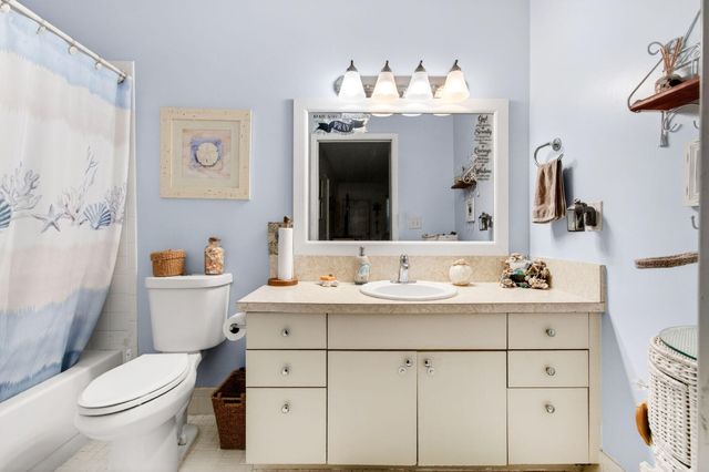 5050 Nesting Way B, Delray Beach, FL 33484