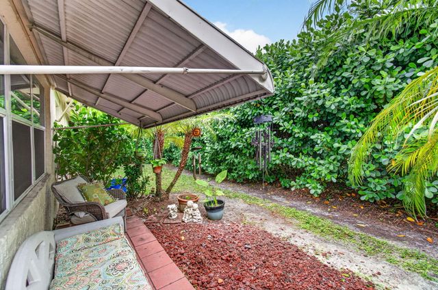 5050 Nesting Way B, Delray Beach, FL 33484