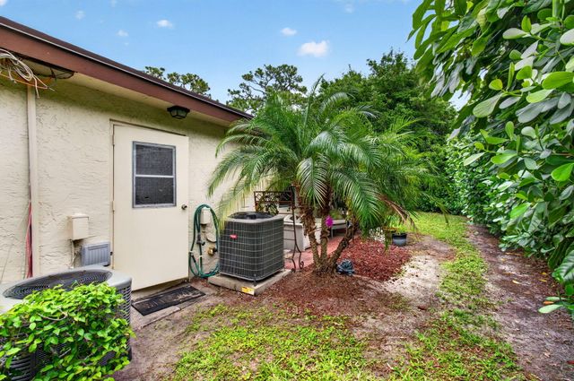 5050 Nesting Way B, Delray Beach, FL 33484