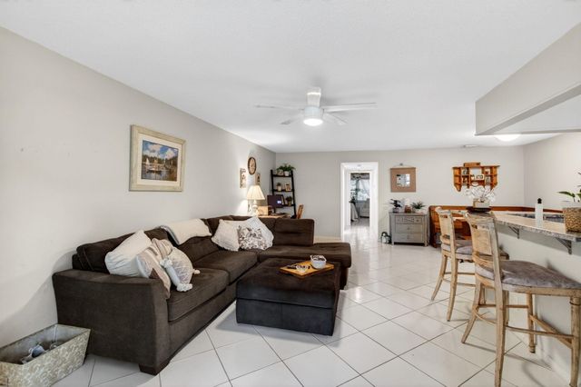 5050 Nesting Way B, Delray Beach, FL 33484