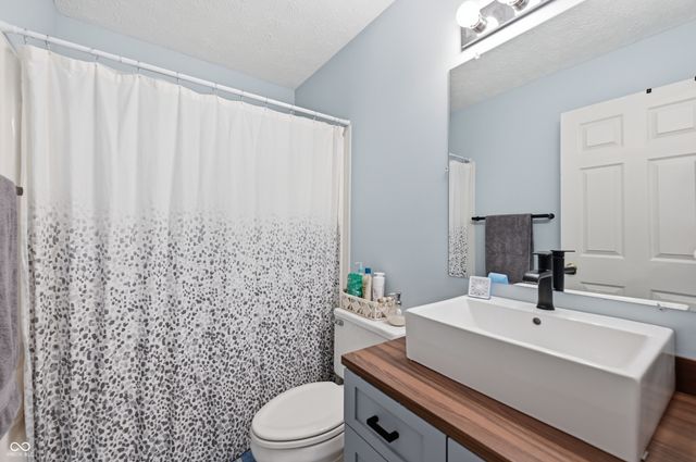 6926 Caribou Drive, Indianapolis, IN 46278