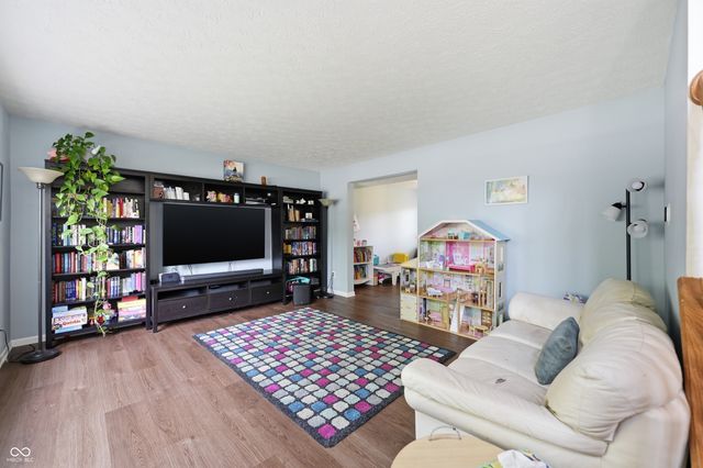 6926 Caribou Drive, Indianapolis, IN 46278