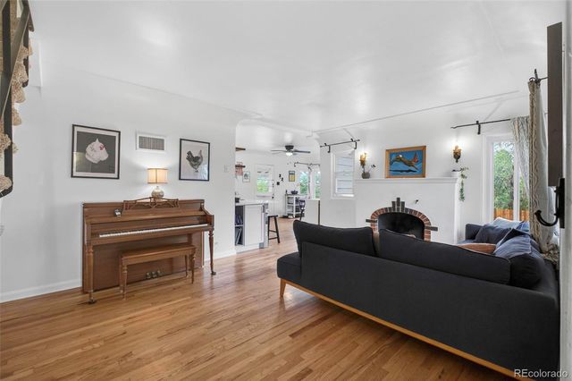 1050 Pikeview Street, Lakewood, CO 80215
