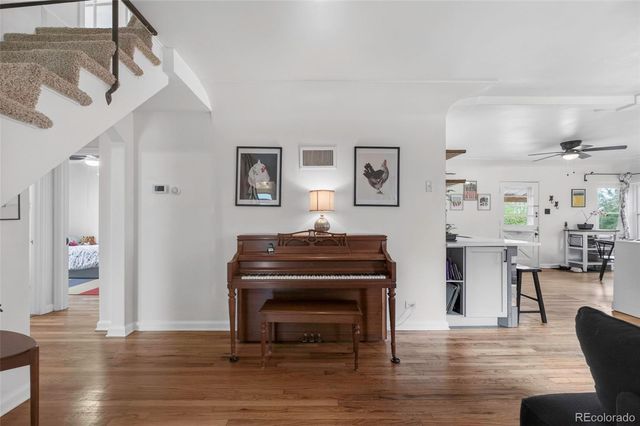 1050 Pikeview Street, Lakewood, CO 80215
