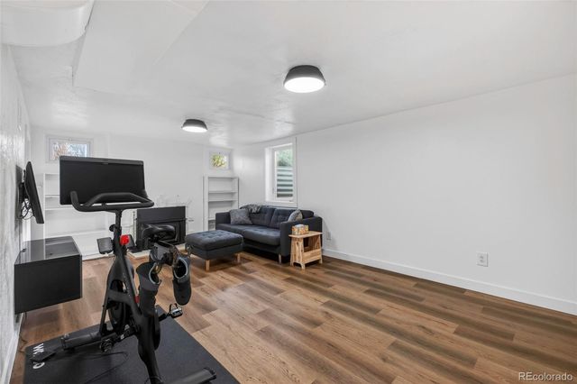 1050 Pikeview Street, Lakewood, CO 80215