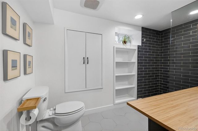 1050 Pikeview Street, Lakewood, CO 80215