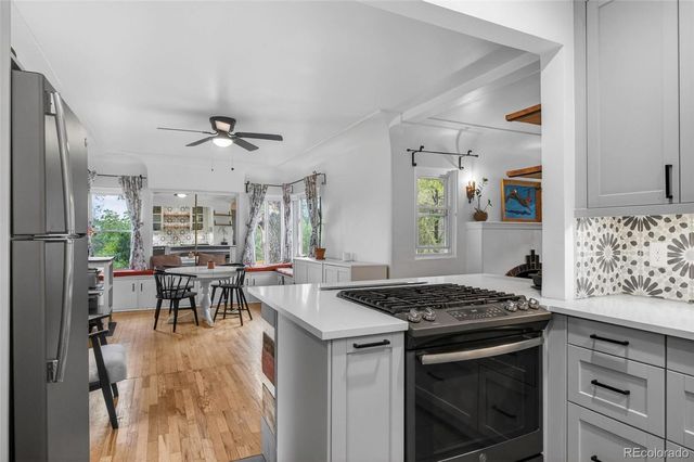 1050 Pikeview Street, Lakewood, CO 80215