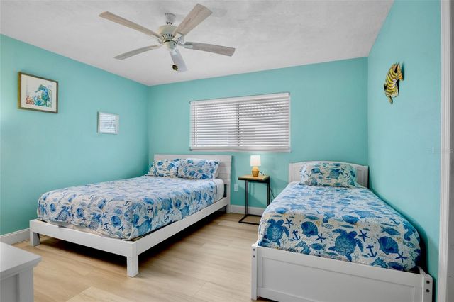 159 VISTA HERMOSA CIRCLE 27B, Sarasota, FL 34242