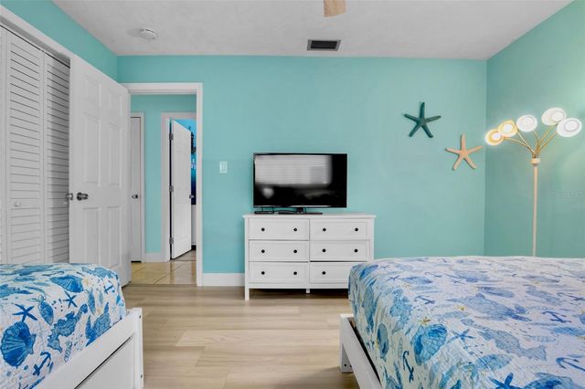 159 VISTA HERMOSA CIRCLE 27B, Sarasota, FL 34242