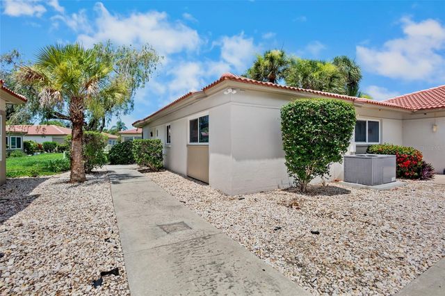 159 VISTA HERMOSA CIRCLE 27B, Sarasota, FL 34242
