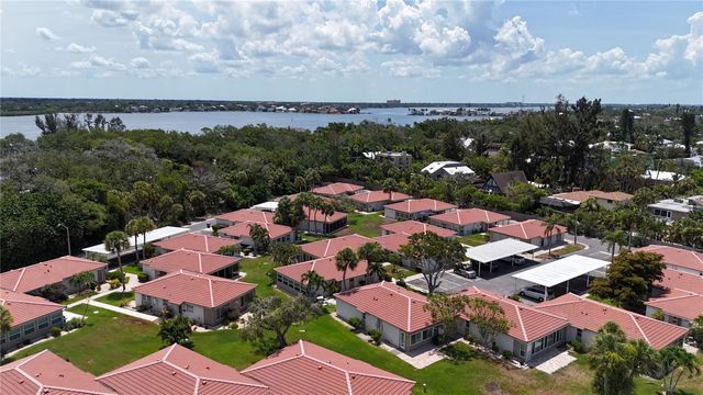 159 VISTA HERMOSA CIRCLE 27B, Sarasota, FL 34242
