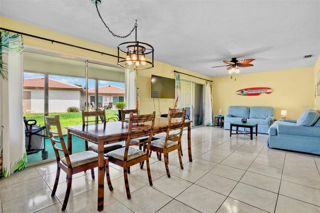 159 VISTA HERMOSA CIRCLE 27B, Sarasota, FL 34242