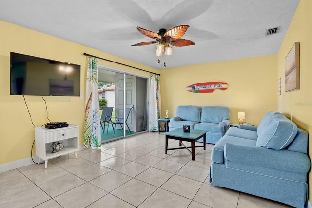 159 VISTA HERMOSA CIRCLE 27B, Sarasota, FL 34242