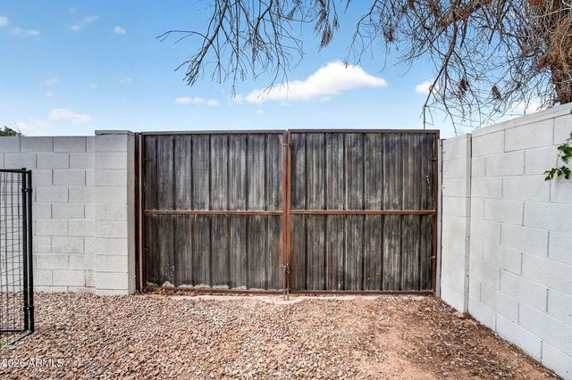 122 E GARFIELD Street, Tempe, AZ 85288