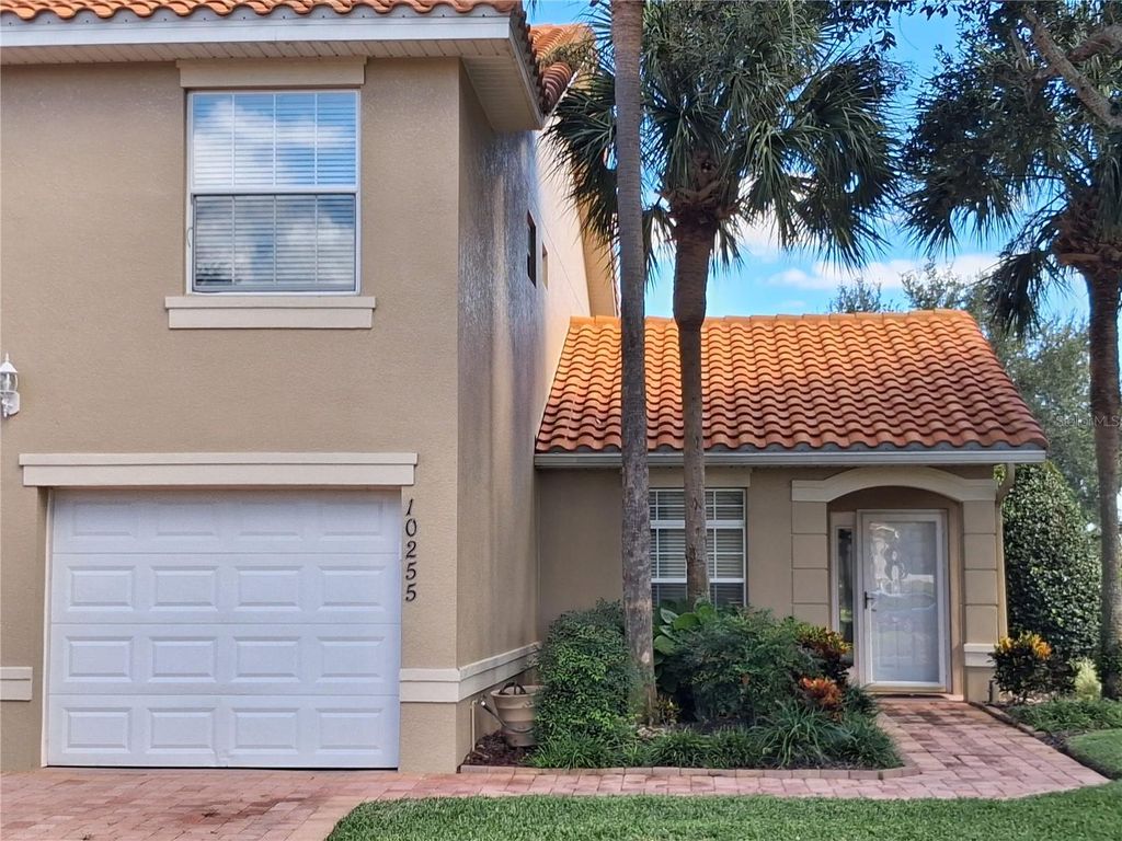 10255 DORY DRIVE 1, Oxford, FL 34484