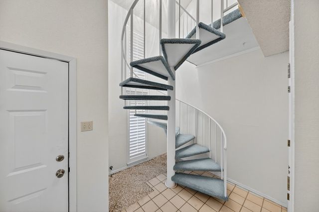 1210 W Scharbauer Dr, Midland, TX 79705