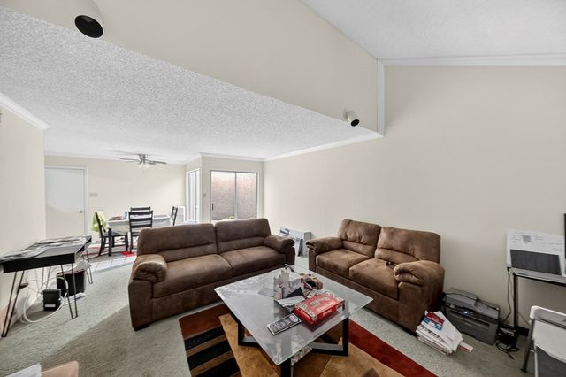 1210 W Scharbauer Dr, Midland, TX 79705