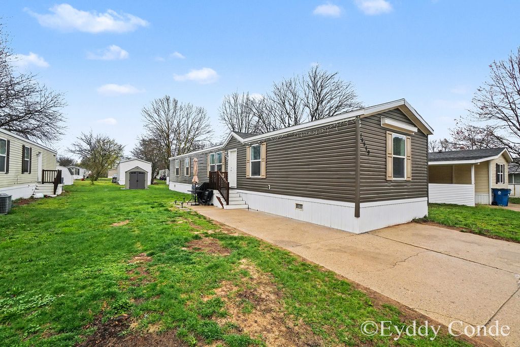 14549 Shady Hollow, West Olive, MI 49460