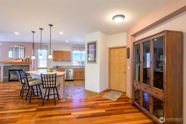 8313 Bainbridge Loop NE, Lacey, WA 98516