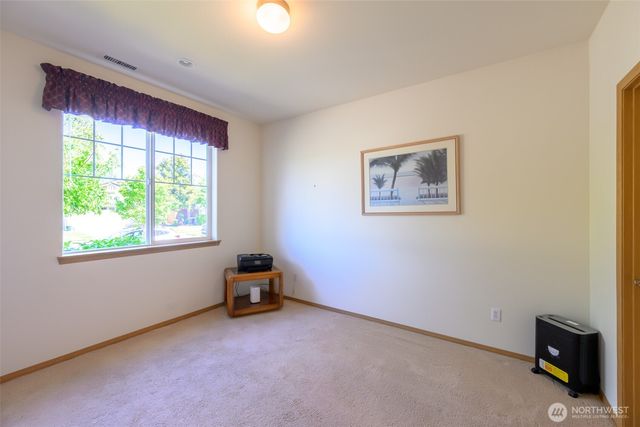 8313 Bainbridge Loop NE, Lacey, WA 98516