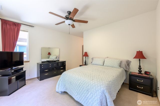 8313 Bainbridge Loop NE, Lacey, WA 98516