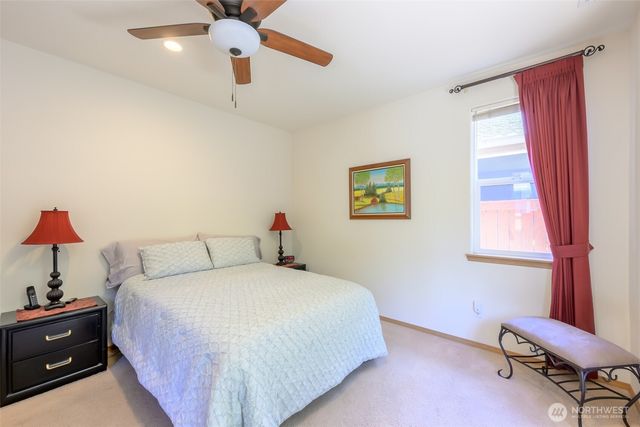 8313 Bainbridge Loop NE, Lacey, WA 98516