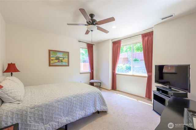 8313 Bainbridge Loop NE, Lacey, WA 98516