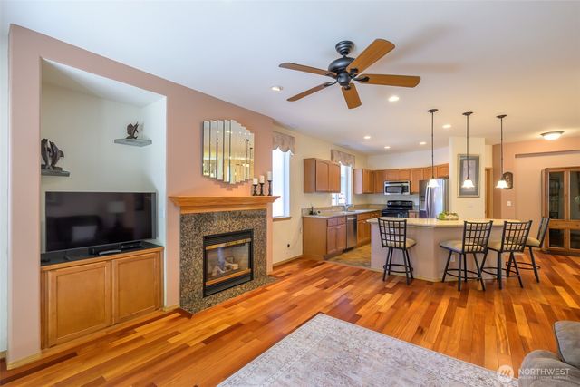 8313 Bainbridge Loop NE, Lacey, WA 98516