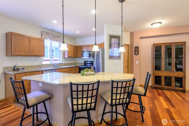 8313 Bainbridge Loop NE, Lacey, WA 98516