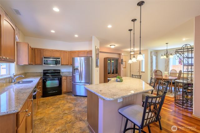 8313 Bainbridge Loop NE, Lacey, WA 98516