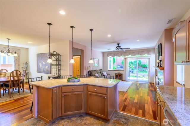 8313 Bainbridge Loop NE, Lacey, WA 98516