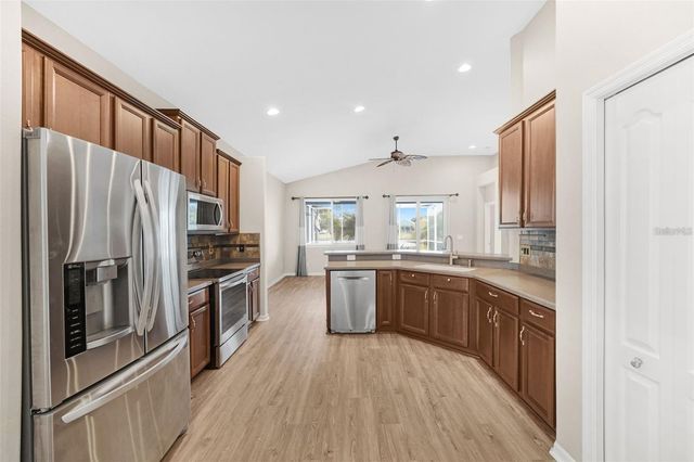 5124 CLOVER MIST DRIVE, Apollo Beach, FL 33572