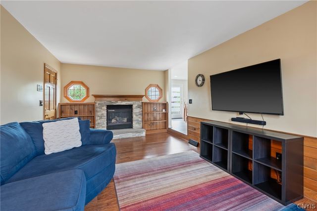 4233 Halfmoon Circle, Clay, NY 13090