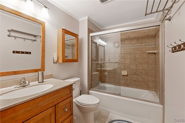 4233 Halfmoon Circle, Clay, NY 13090