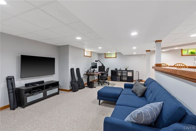 4233 Halfmoon Circle, Clay, NY 13090